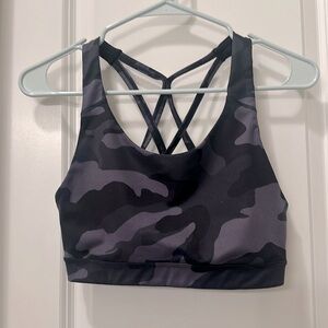 Old Navy Active Black Camo Women’s Sportsbra